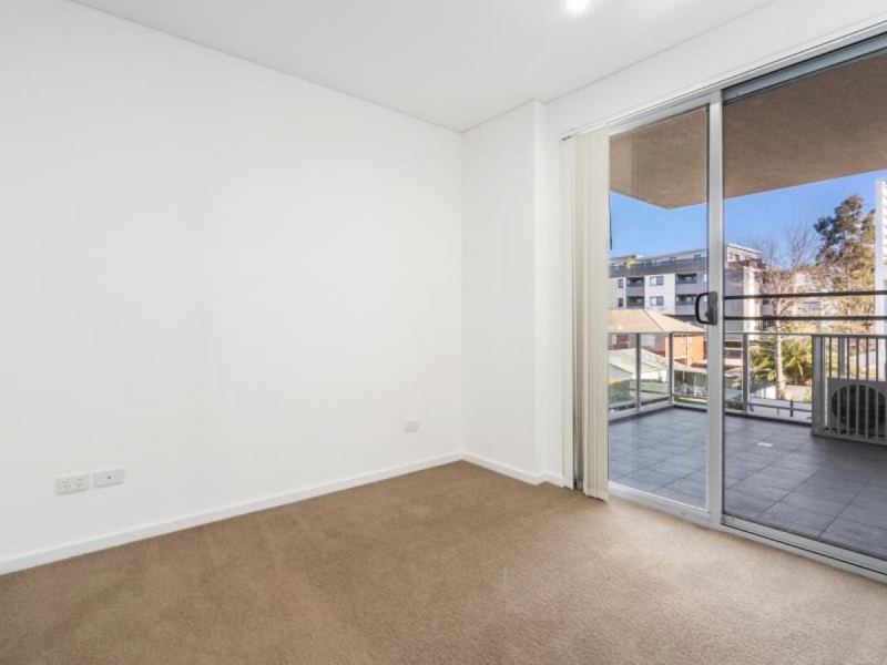 205/11-13 Junia Avenue, Toongabbie NSW 2146